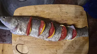 Любую рыбу чищу руками, без ножа и кипятка: кухня всегда остается чистой - испанский метод действительно работает