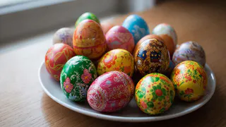 Готовимся к Пасхе: 5 натуральных красителей для яиц — красиво, безопасно и точно съедобно. Все правила покраски.