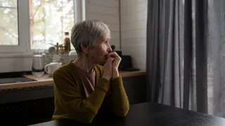 Если вам за 60: не думайте даже рассказывать об этом — тем более мужу, а детям и подавно