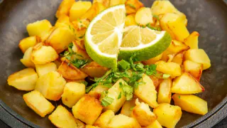 Почему ресторанный картофель вкуснее домашнего: всё дело в одной привычке