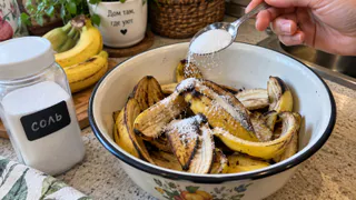 Банановые шкурки солью посыпаю — всю осень горя не знаю: соседям по даче показала – теперь благодарят и повторяют