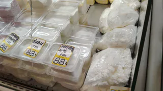 Заглянули в Светофор на разведку — а там новый грунт, мясо по 250, ряпушка и творог: наши главные находки недели
